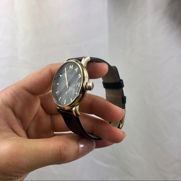 Marc by Marc Jacobs unisex round casual wristwatch - Picture 4 of 8